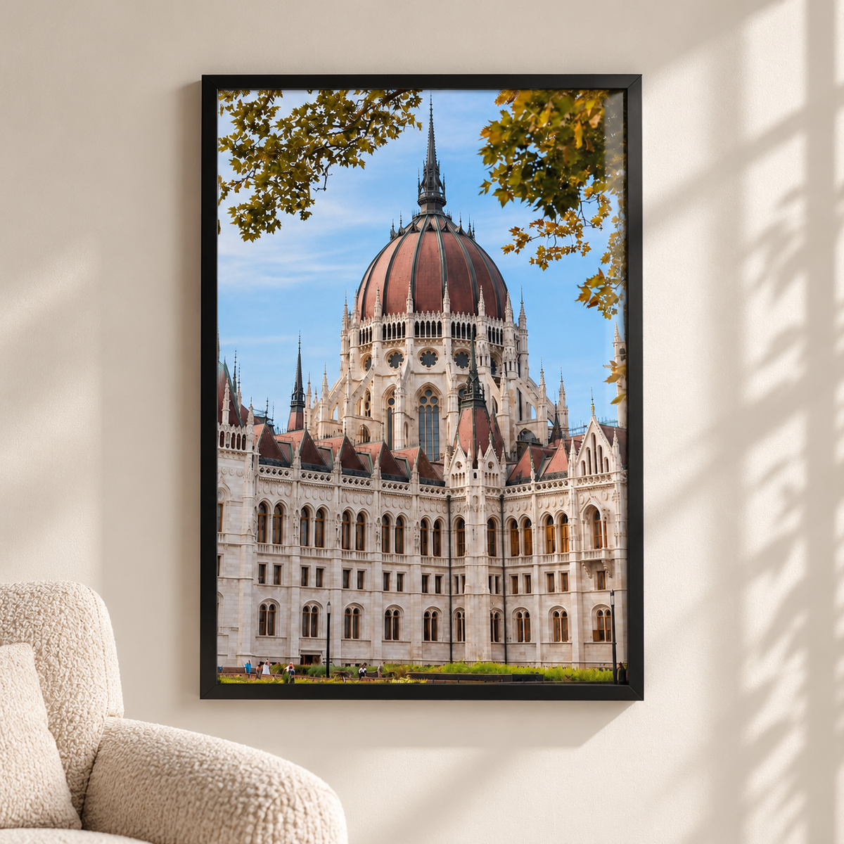 Постер Budapest Icon – постер 5:7 в черна рамка със стъкло, светъл минималистичен интериор
